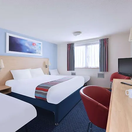 Travelodge A1 Southbound Hotel 2*