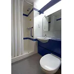 Travelodge A1 Southbound 2* 스코치코너